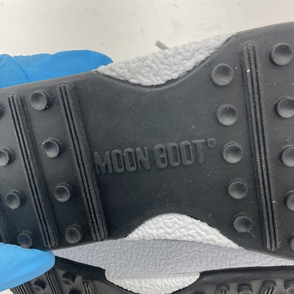 Moon Boot Kids Silver Snow Boots - Picture 8 of 11